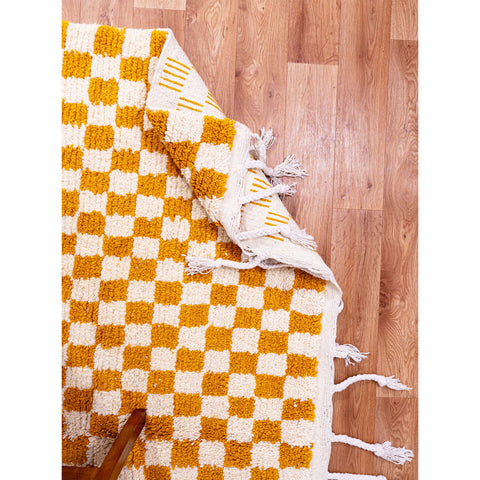 Golden Checkered Moroccan Wool Rug – Handwoven Geometric Design Golden Checkered Moroccan Wool Rug – Handwoven Geometric Design