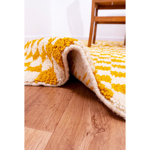 Golden Checkered Moroccan Wool Rug – Handwoven Geometric Design Golden Checkered Moroccan Wool Rug – Handwoven Geometric Design