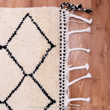 Load image into Gallery viewer, Timeless Moroccan Wool Rug with Black Diamond Lattice Design