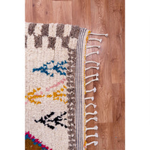 Load image into Gallery viewer, Multicolored Moroccan Wool Rug with Geometric Diamond Patterns