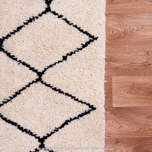 Load image into Gallery viewer, Timeless Moroccan Wool Rug with Black Diamond Lattice Design