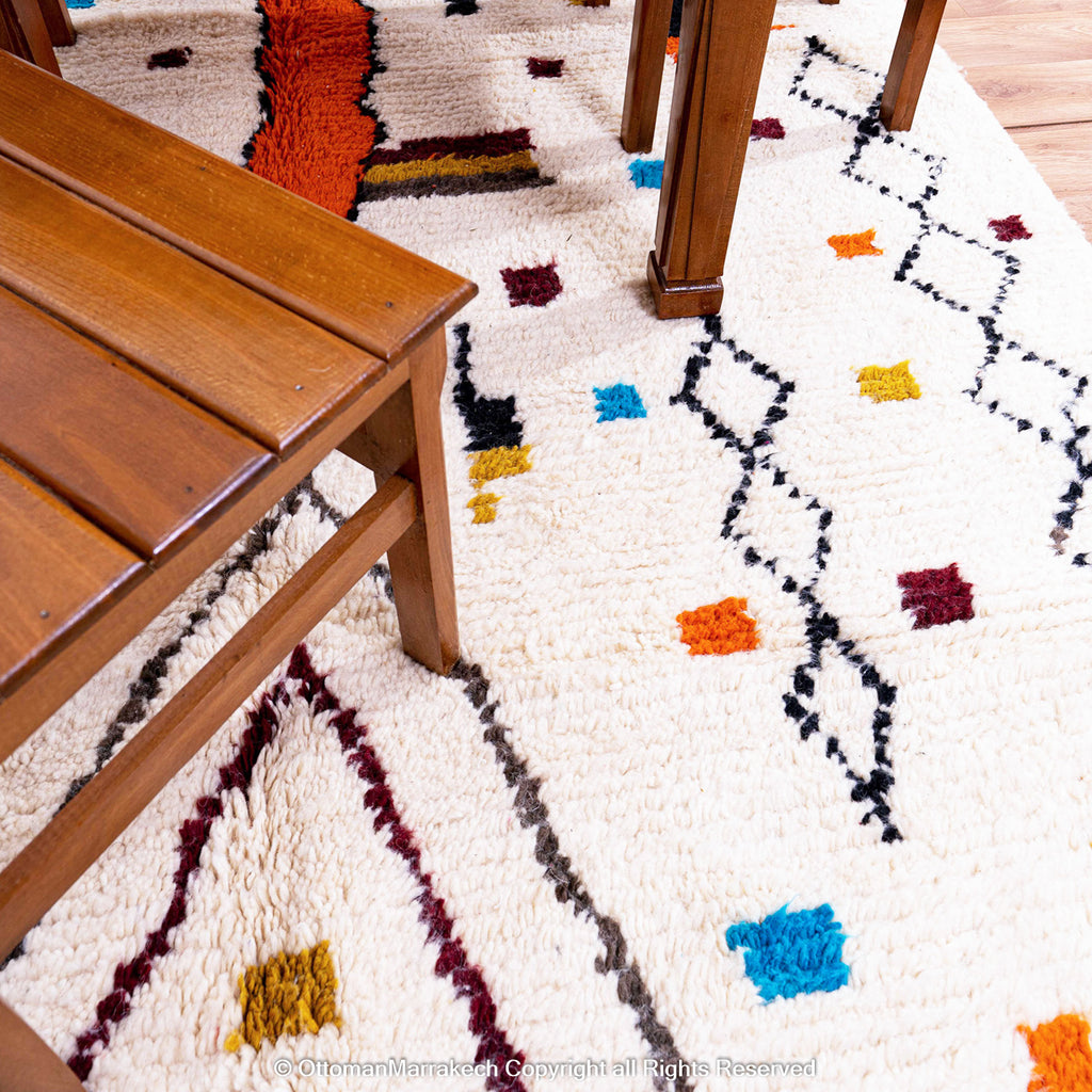 Autumn Leaves – White Moroccan Wool Rug with Colorful Berber Abstract and Leaf Motifs