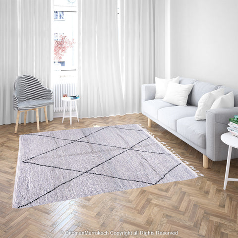 Gray Berber Rug with Minimalist Diamond Pattern