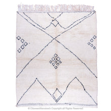 Load image into Gallery viewer, Moroccan Flatweave Rug: Lightweight and Versatile Design