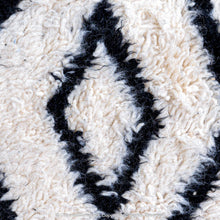 Load image into Gallery viewer, Bold Diamond Moroccan Wool Rug with Geometric Berber Design