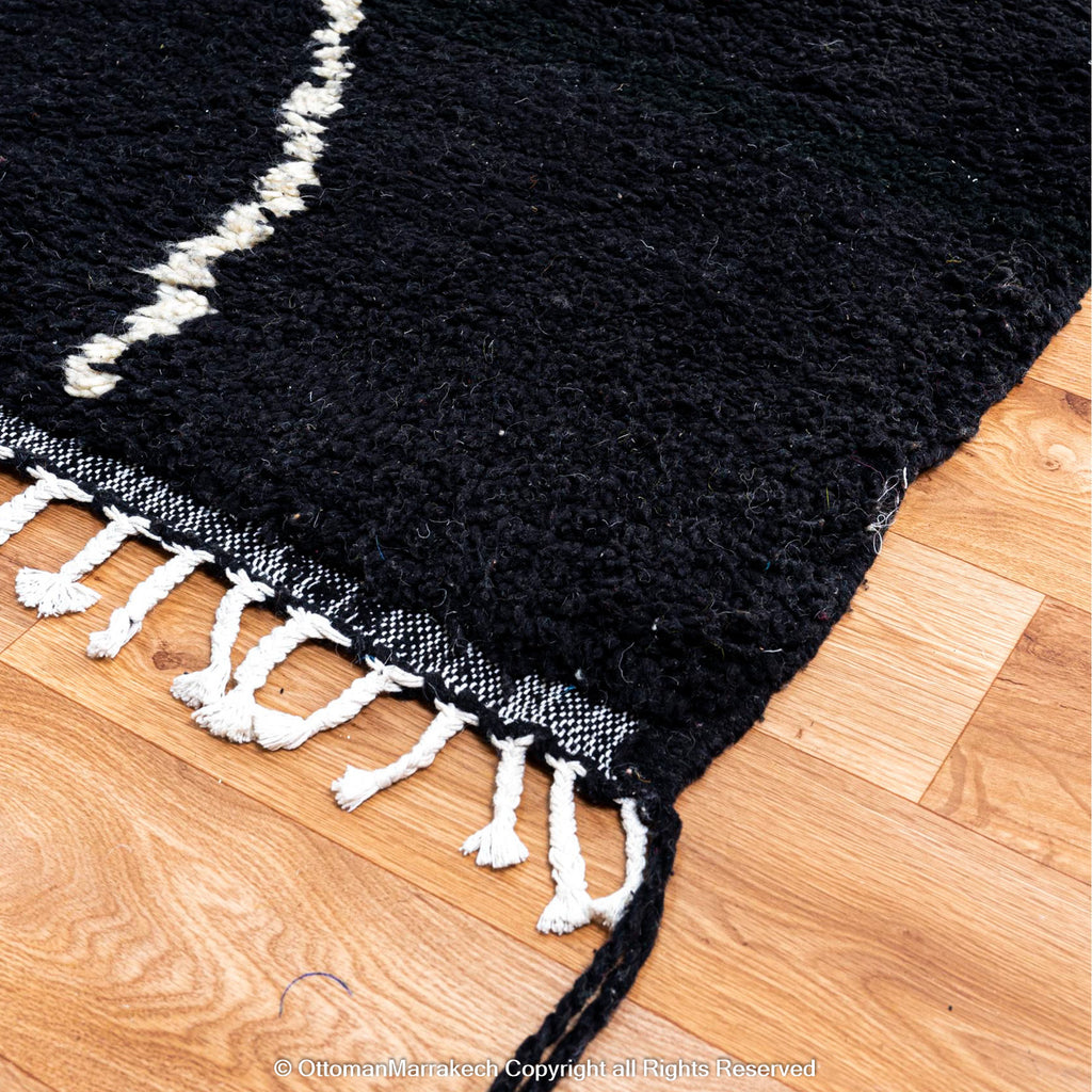 Moroccan Kilim Rug: Bohemian Flair in Modern Spaces