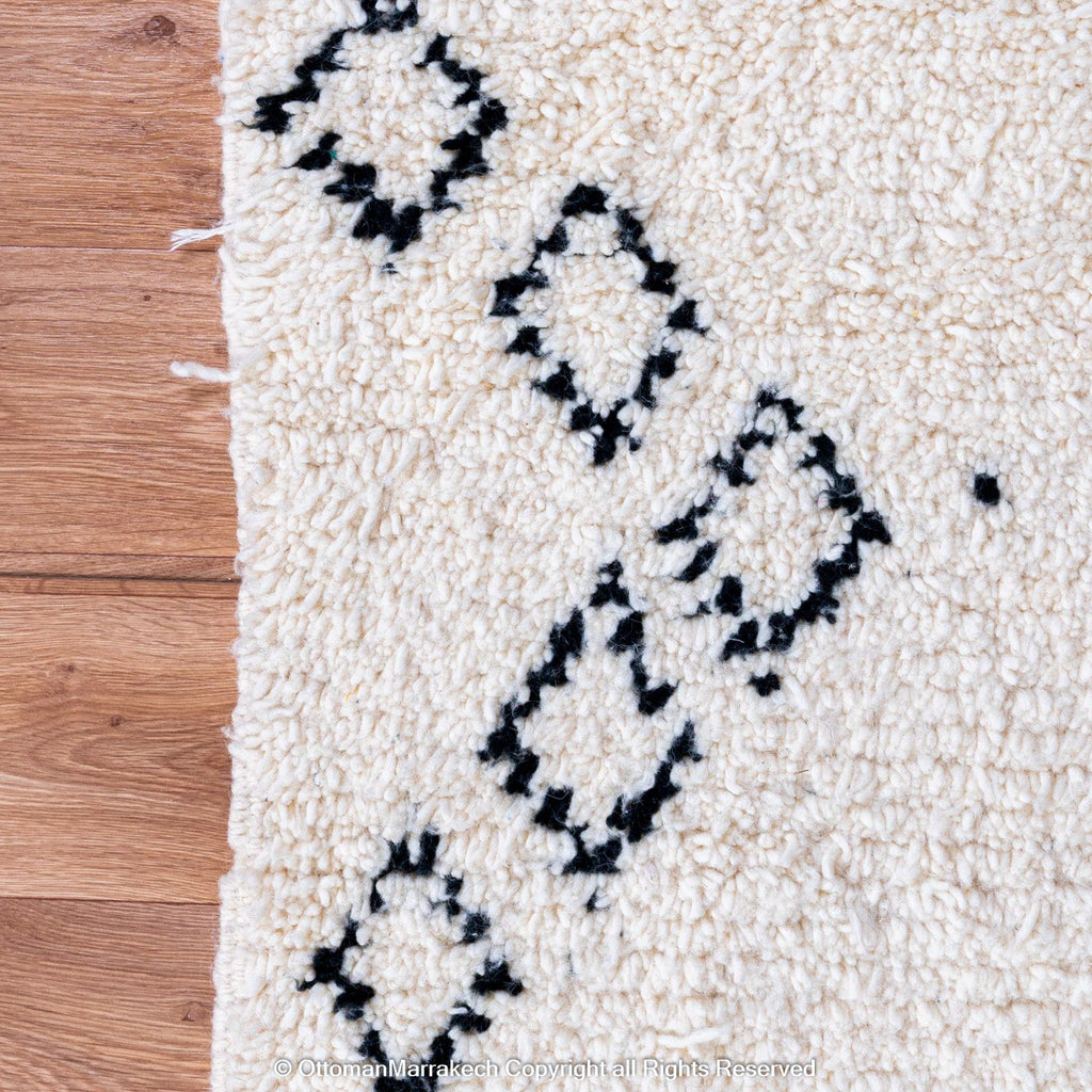 Moroccan Plush Rug: Sumptuous Texture and Modern Aesthetics