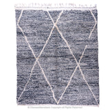 Moroccan Diamond Mist Grey Rug – Black and White Fleece with White Lined Diamond Pattern