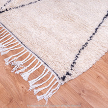 Load image into Gallery viewer, Moroccan Wool Area Rug: Softness and Sophistication in Modern Interiors