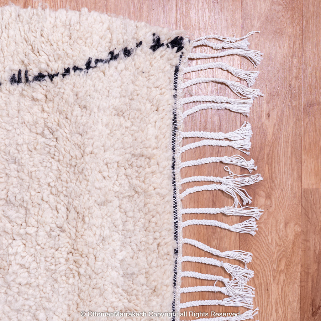 Moroccan Wool Area Rug: Softness and Sophistication in Modern Interiors