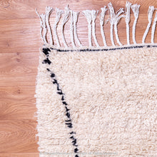 Load image into Gallery viewer, Moroccan Wool Area Rug: Softness and Sophistication in Modern Interiors