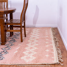 Load image into Gallery viewer, Trendy Moroccan Rug: Fashion-Forward Patterns and Hues