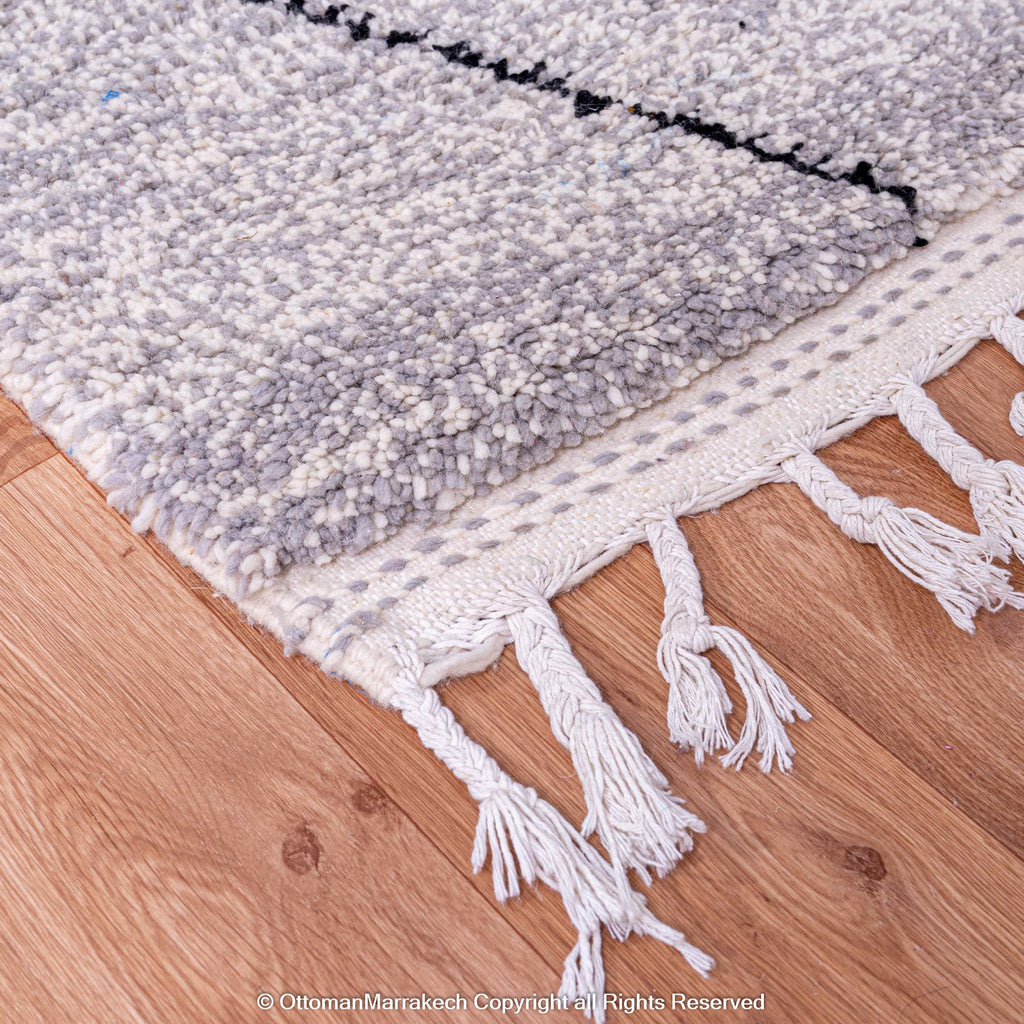 Gray Berber Rug with Minimalist Diamond Pattern