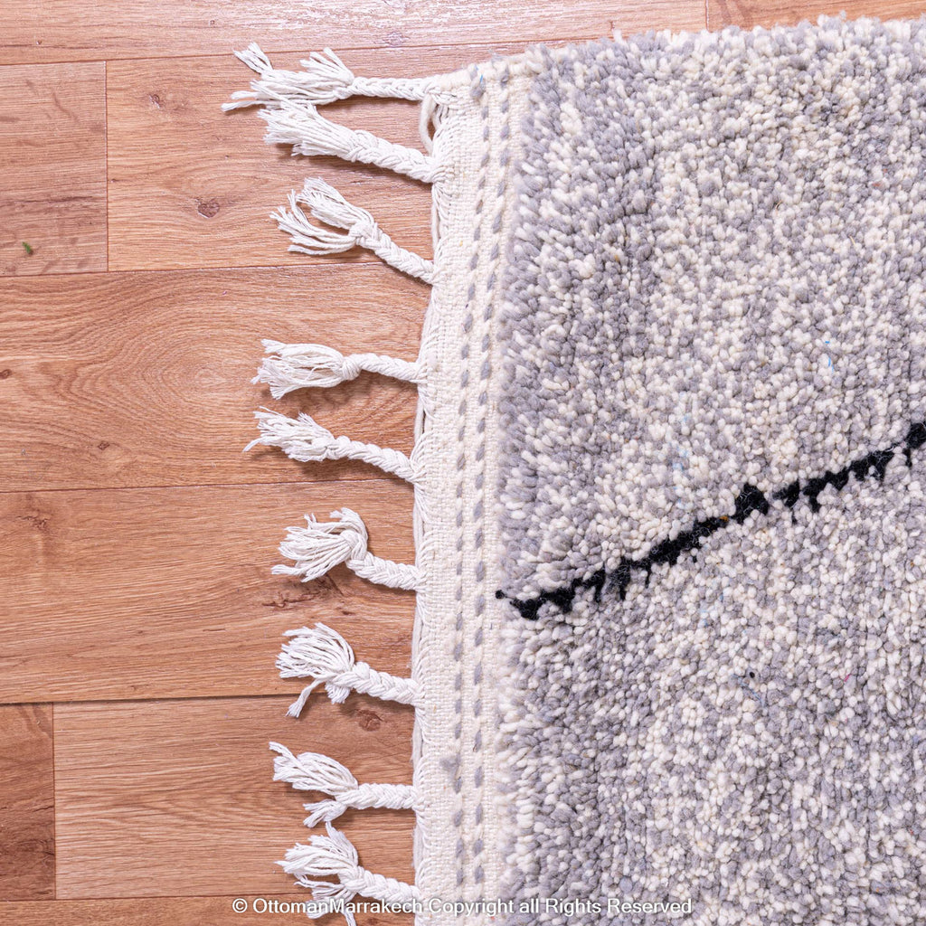 Gray Berber Rug with Minimalist Diamond Pattern