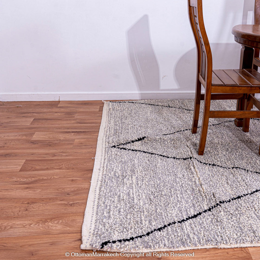 Gray Berber Rug with Minimalist Diamond Pattern