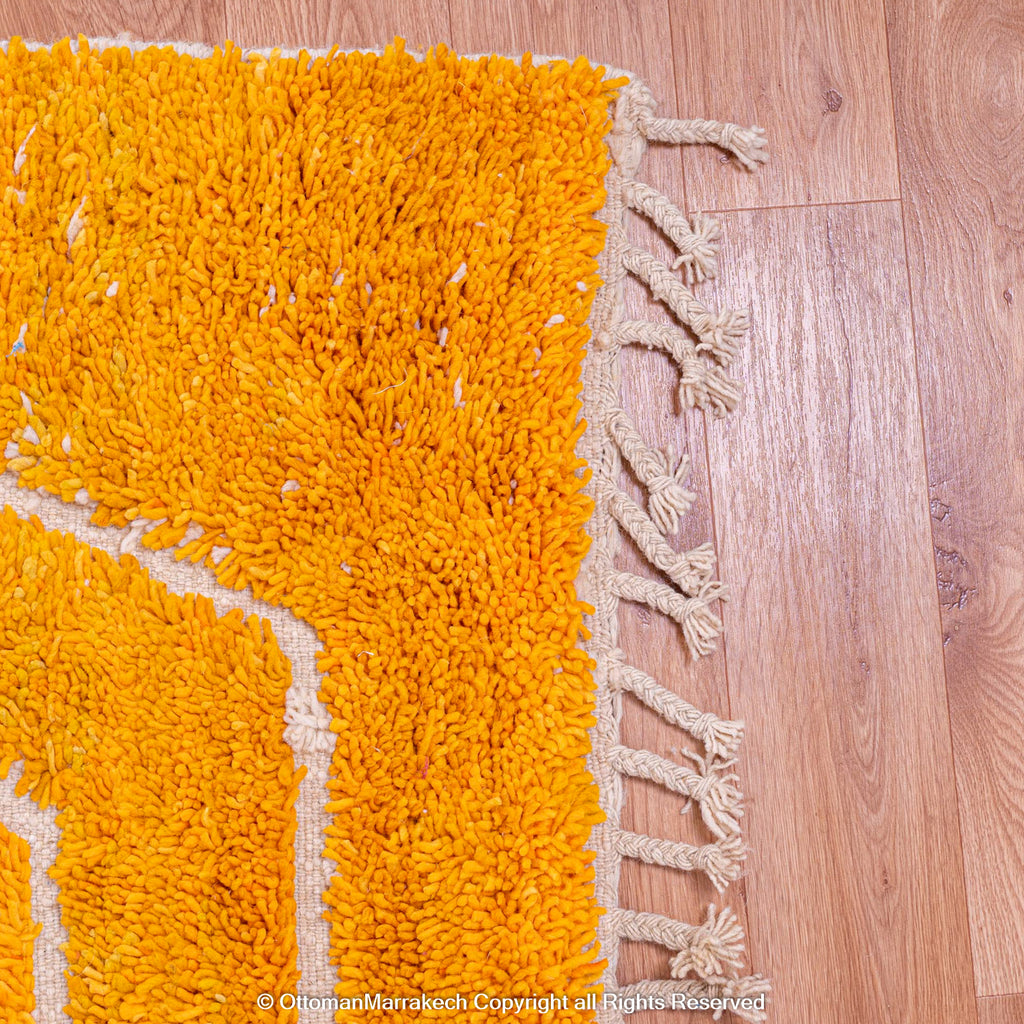 Modern Moroccan Orange Sunset Wool Rug: Soft Texture and Sophisticated Style