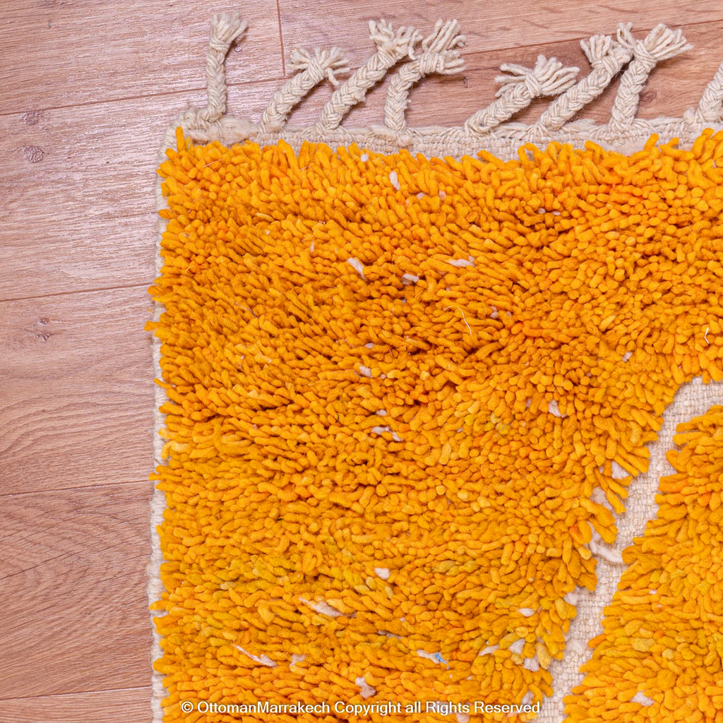 Modern Moroccan Orange Sunset Wool Rug: Soft Texture and Sophisticated Style