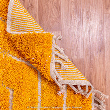 Load image into Gallery viewer, Modern Moroccan Orange Sunset Wool Rug: Soft Texture and Sophisticated Style