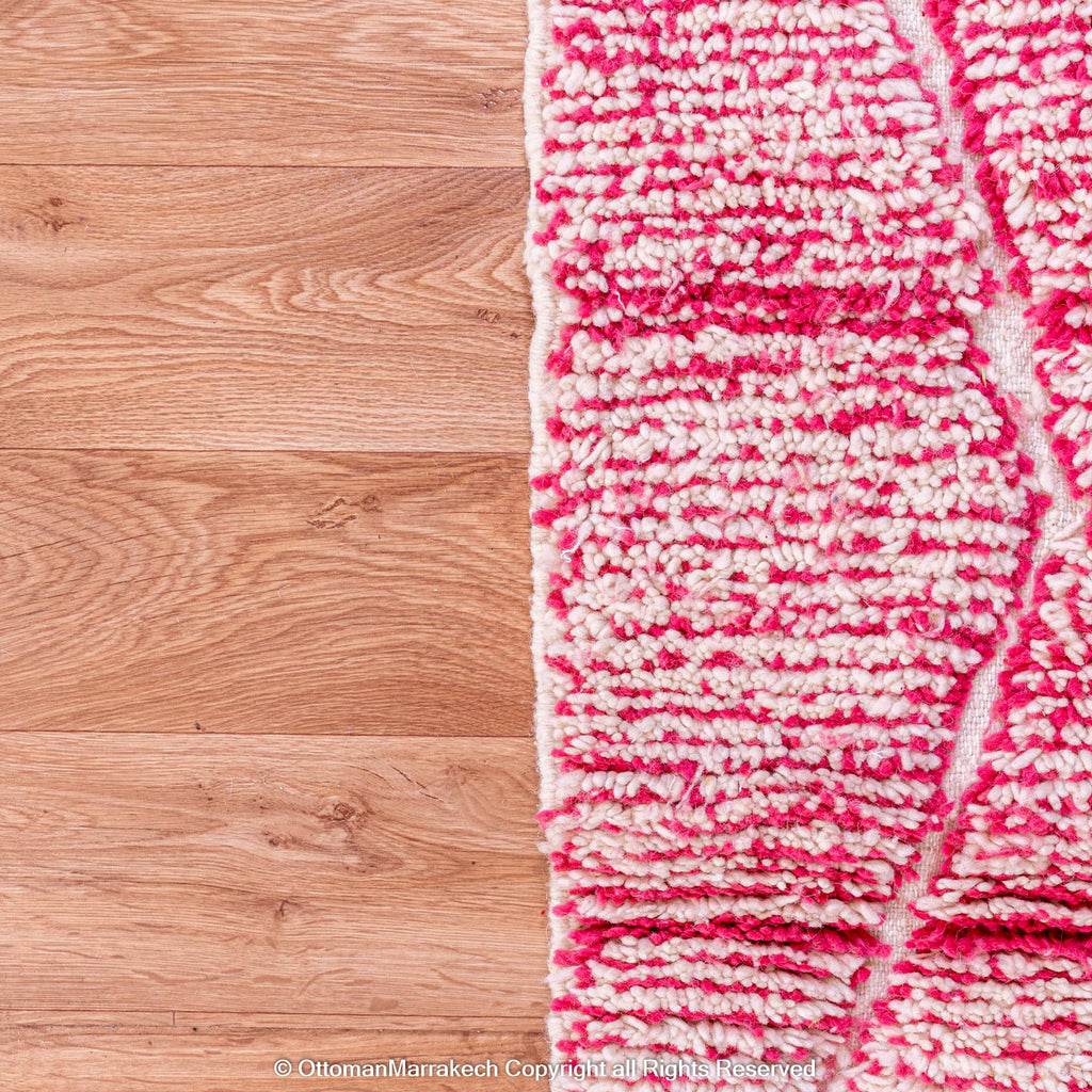 Moroccan Diamond Lavender Pink Rug: Bold Accents for Today's Interiors