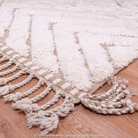 Beige Natural Wool Plush Rug with Diamond Shapes