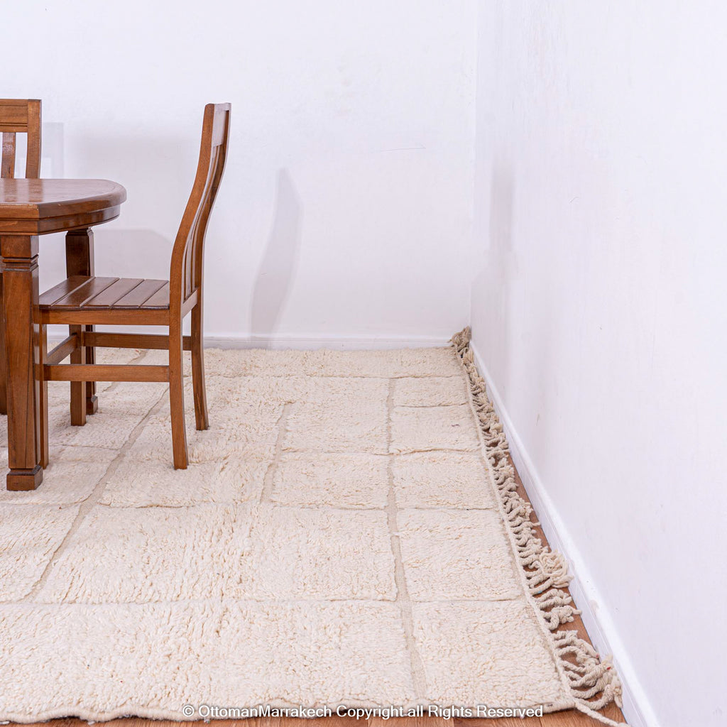 Moroccan Lattice Rug: Intricate Detailing and Elegant Style