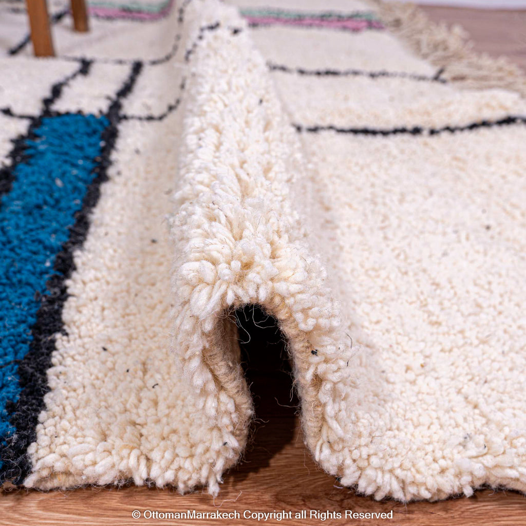 Moroccan Coastal Rug: Tranquil Vibes for Beach-Inspired Homes