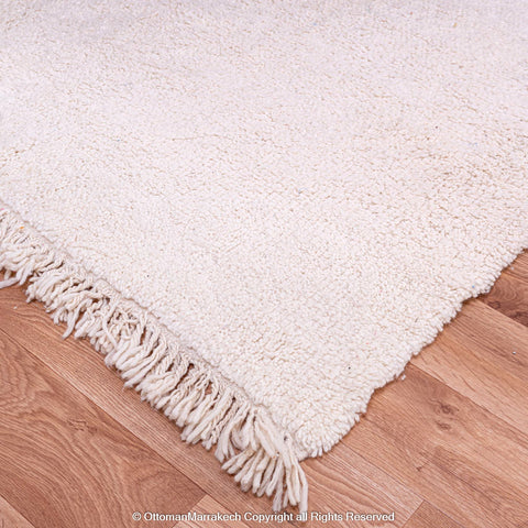 Full White Plush Moroccan Rug - Luxuriously Soft and Minimalist Design, Ideal for Home and Professional Spaces