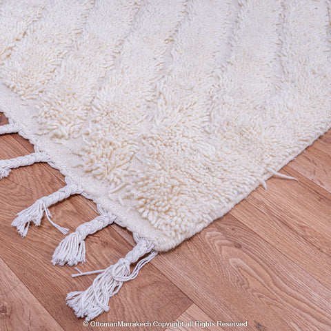 Modern Moroccan Lavender White Rug: Fusion of Heritage and Trend