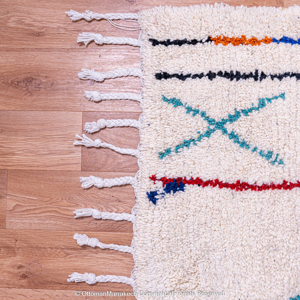 Moroccan Kilim Rug: Artisan Craftsmanship with Global Flair