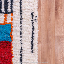 Load image into Gallery viewer, Moroccan Kilim Rug: Artisan Craftsmanship with Global Flair