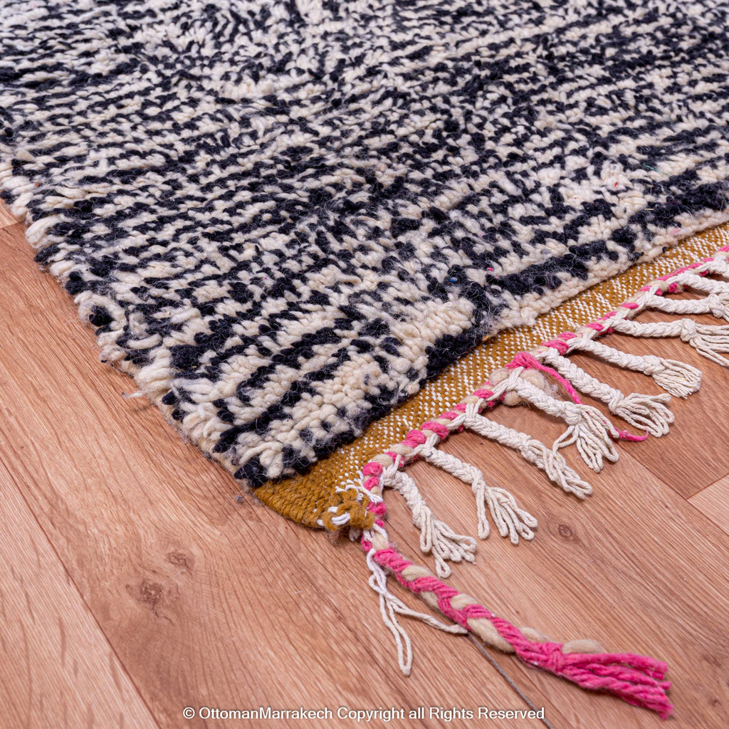 Moroccan Beni Ourain Rug: Luxurious Texture for Chic Interiors