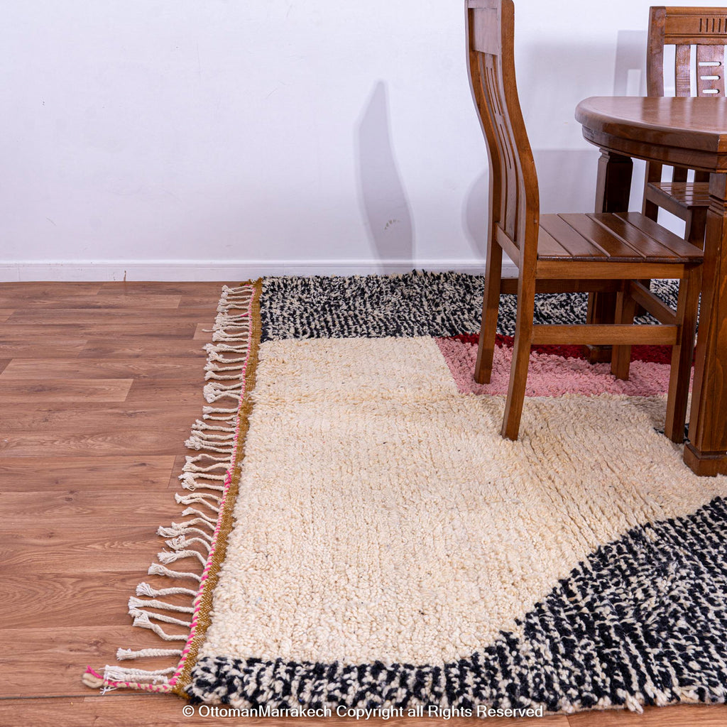 Moroccan Beni Ourain Rug: Luxurious Texture for Chic Interiors