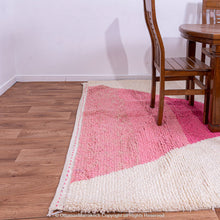 Load image into Gallery viewer, Moroccan Plush Rug: Softness and Comfort in Every Step