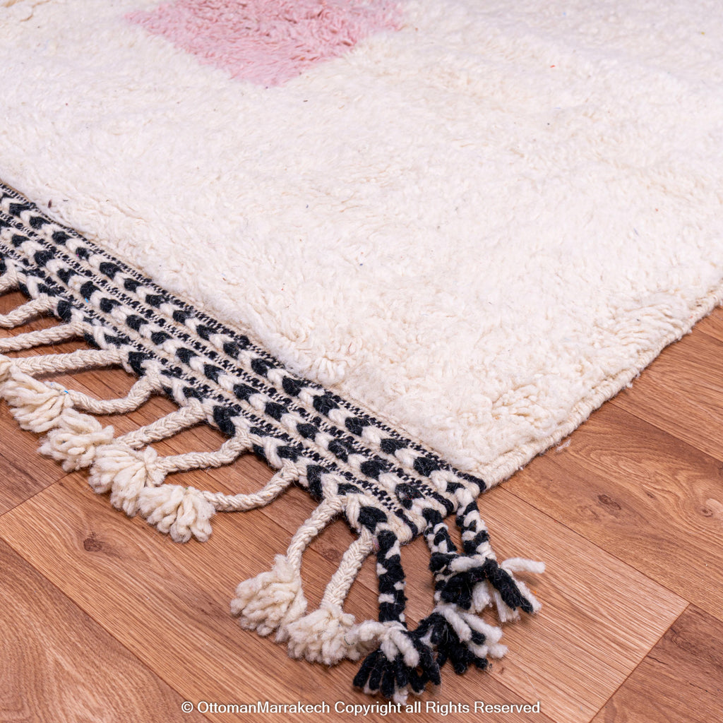 Moroccan Berber Rug: Authentic Craftsmanship for Contemporary Interiors