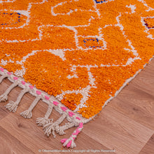 Load image into Gallery viewer, Moroccan Trellis Rug: Classic Design for Modern Elegance