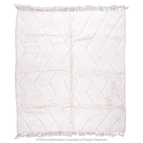 Beige Wool Rug with Shaved Geometric Diamond Pattern